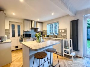 Photo 6- click for photo gallery